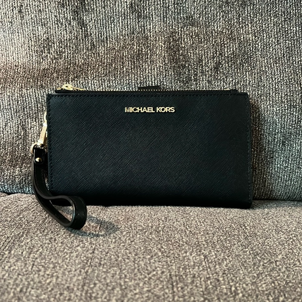 Michael Kors Adele Leather Smartphone Wallet